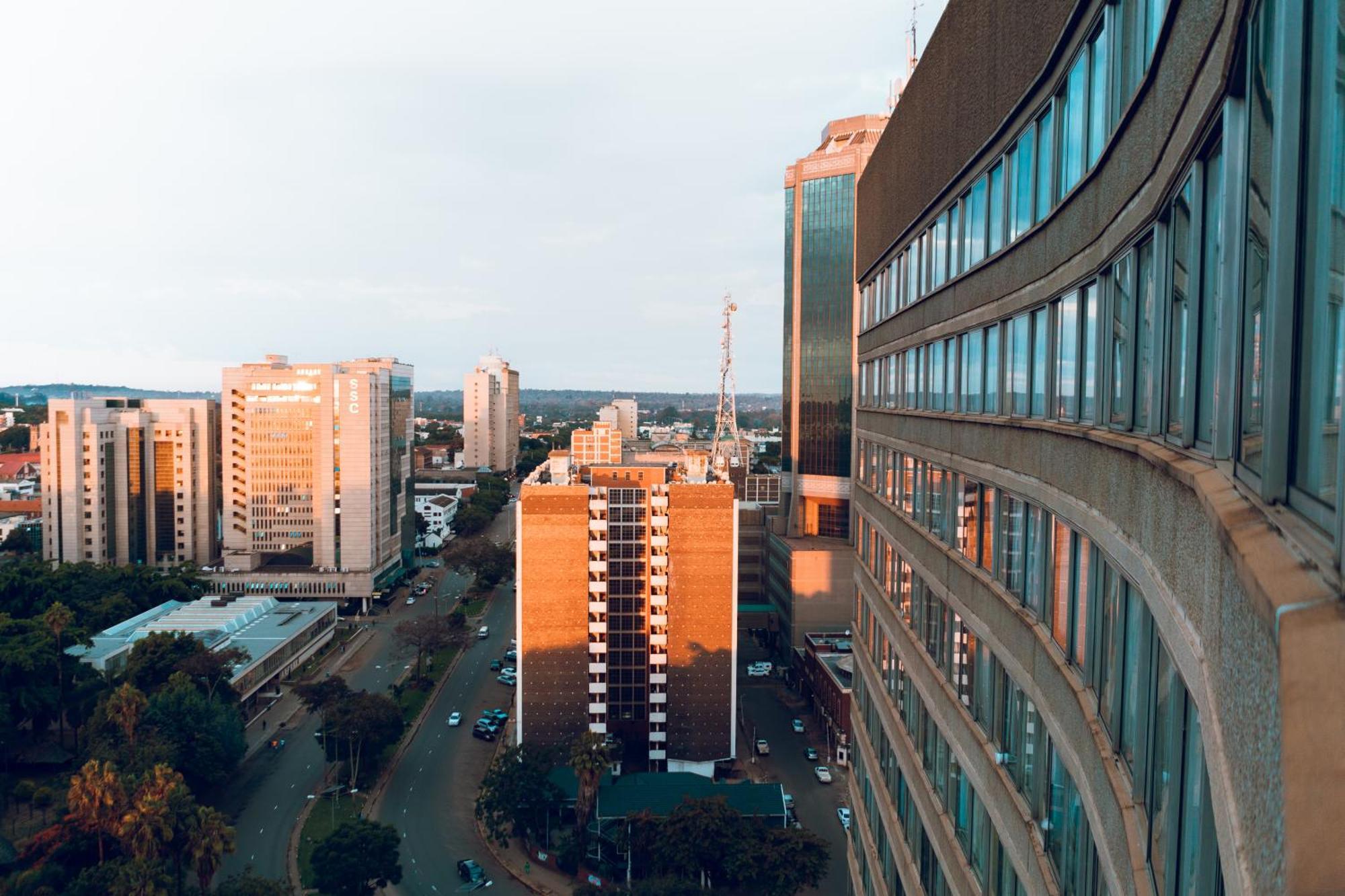 Monomotapa Hotel Harare Buitenkant foto